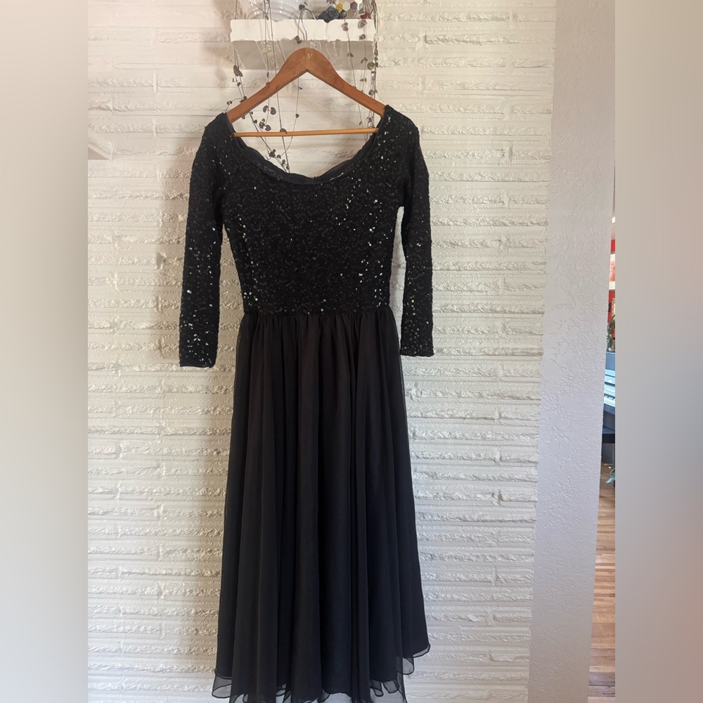 Elegant Black Sequin Dress vintage beautiful